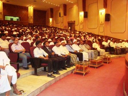 برعاية كريمة من الجمعية الاسلامية جامعة الاحقاف تقيم حفلاً خطابياً تكريمياً