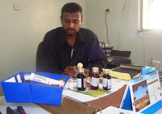 الجمعية الاسلامية تدشن برنامج صندوق الادوية والاسعافات الاولية بمدارس المكلا وثانوياتها